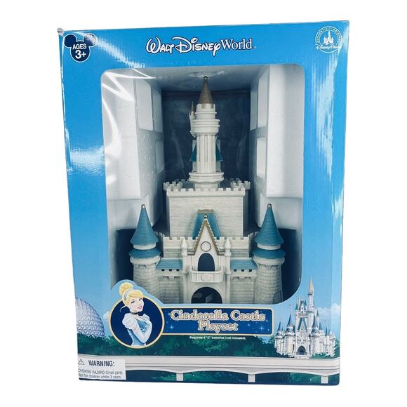NEW Disney World CASTLE PLAYSET Cinderella Princess Friends Figurines Lights LG - Picture 3 of 16